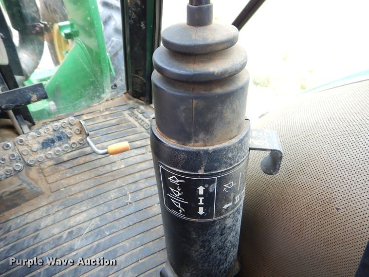 image for item ED9472 2010 John Deere 6130D MFWD tractor