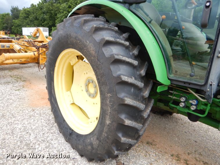 image for item ED9472 2010 John Deere 6130D MFWD tractor