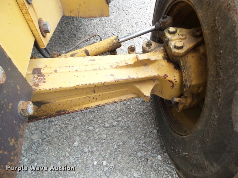 image for item EM9780 1997 Ford 545A MFWD tractor