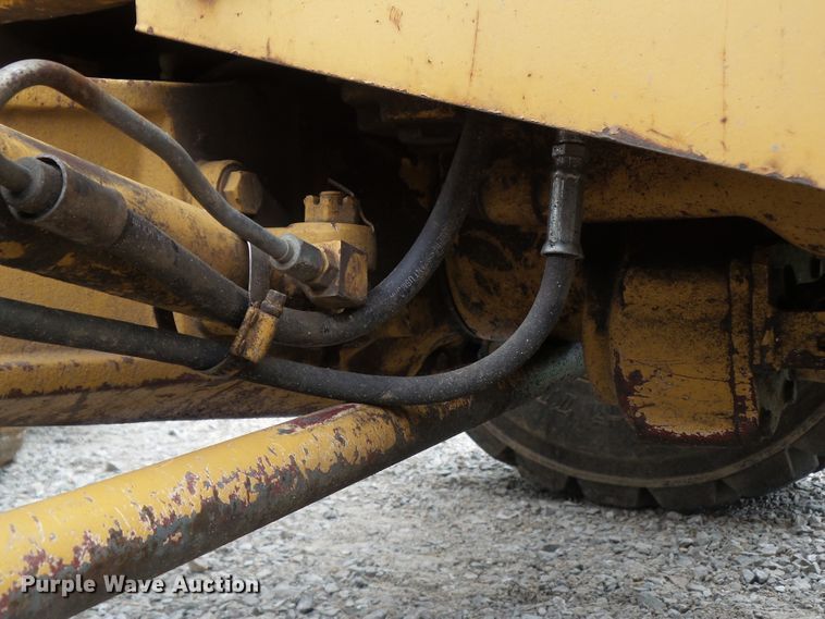 image for item EM9780 1997 Ford 545A MFWD tractor