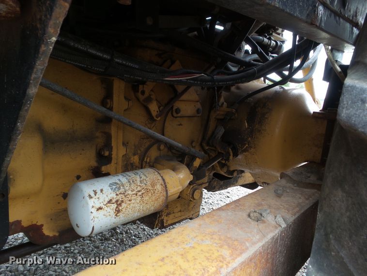 image for item EM9780 1997 Ford 545A MFWD tractor