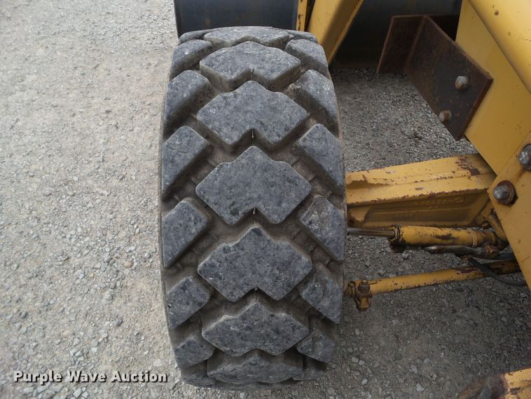 image for item EM9780 1997 Ford 545A MFWD tractor