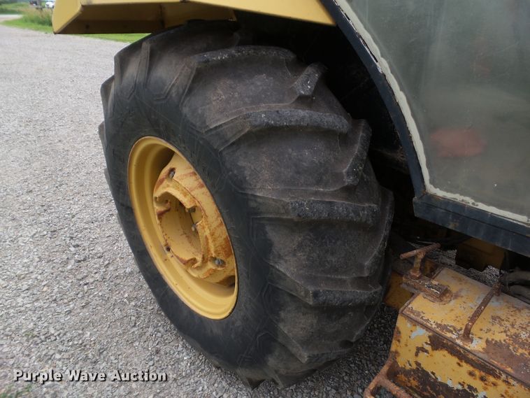 image for item EM9780 1997 Ford 545A MFWD tractor