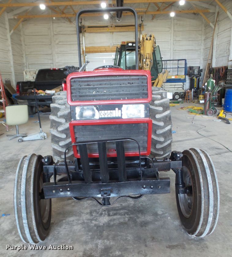 image for item EM9781 1989 Case IH 385 tractor