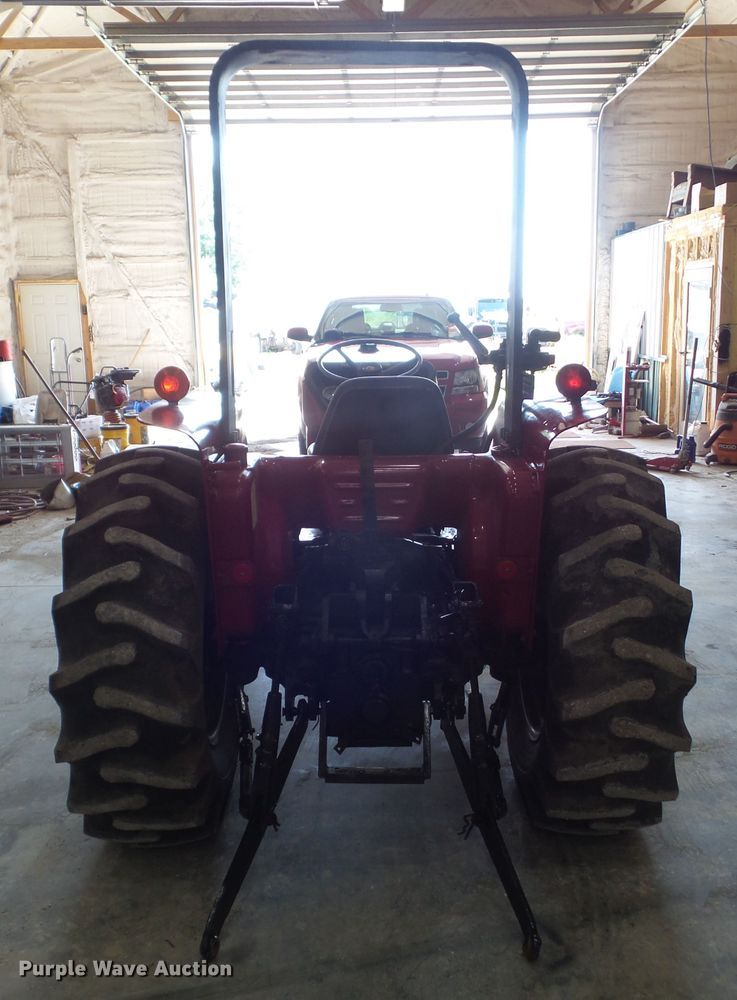 image for item EM9781 1989 Case IH 385 tractor