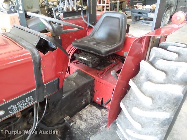 image for item EM9781 1989 Case IH 385 tractor