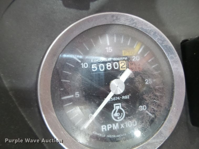 image for item EM9781 1989 Case IH 385 tractor