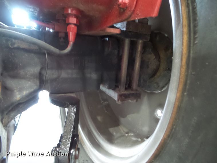 image for item EM9781 1989 Case IH 385 tractor