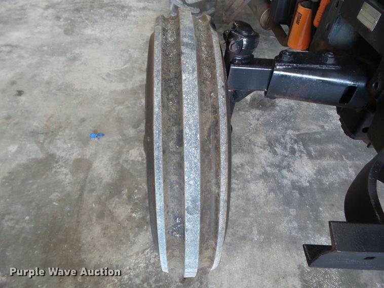 image for item EM9781 1989 Case IH 385 tractor