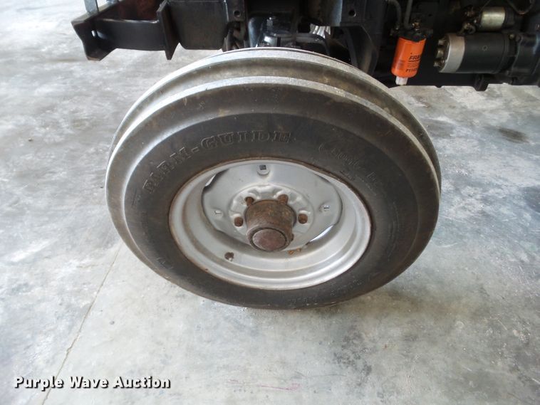 image for item EM9781 1989 Case IH 385 tractor