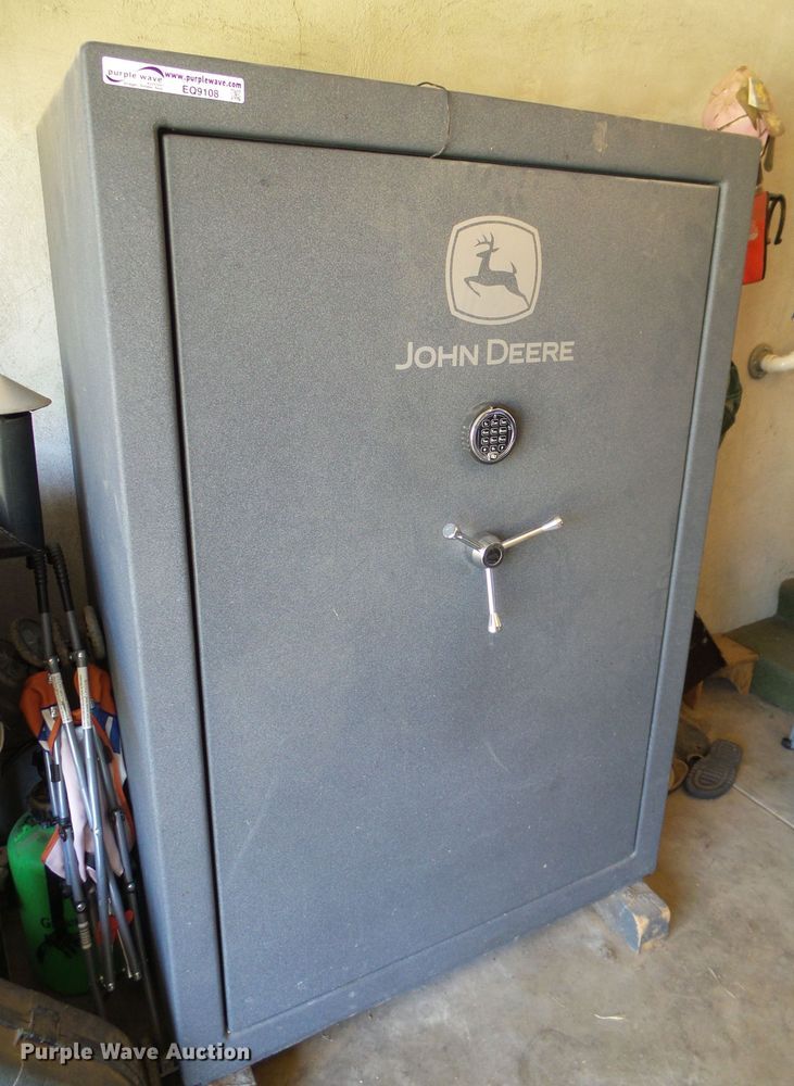 image for item EQ9108 John Deere gun safe