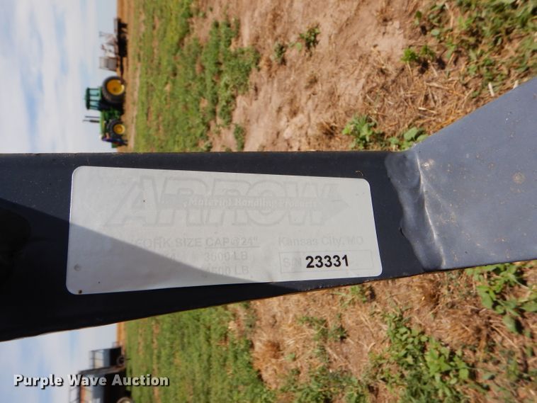 image for item EQ9109 Skid steer pallet forks