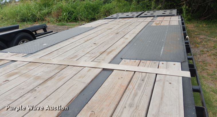 image for item FI9940 2018 Big Tex 25GN equipment trailer