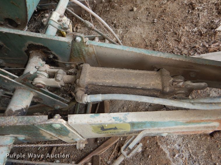 image for item FP9073 John Deere 1250 planter