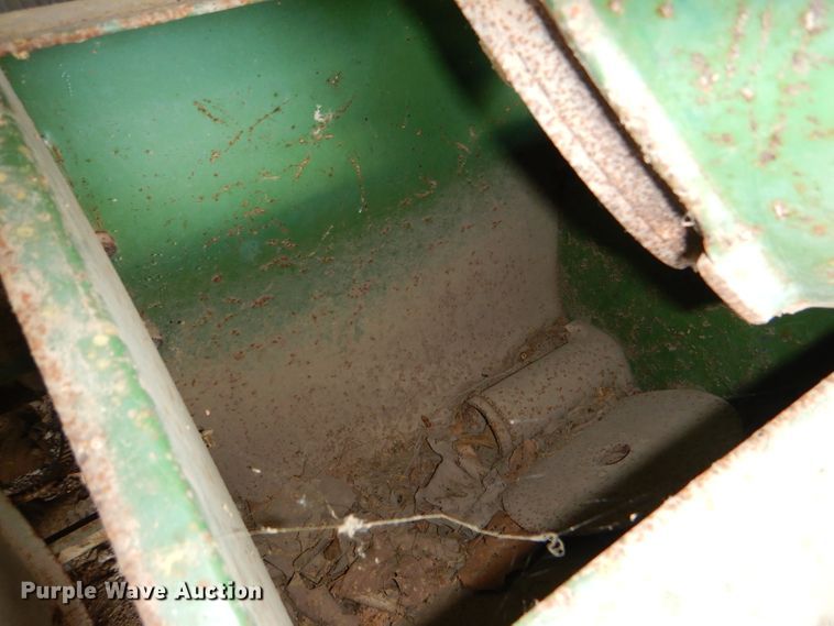 image for item FP9073 John Deere 1250 planter