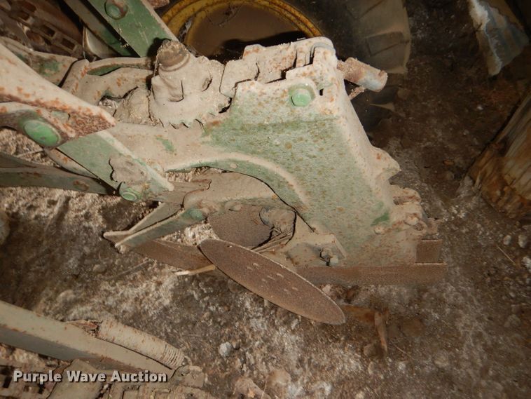 image for item FP9073 John Deere 1250 planter