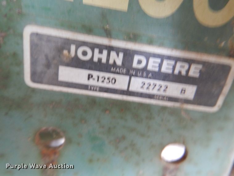 image for item FP9073 John Deere 1250 planter