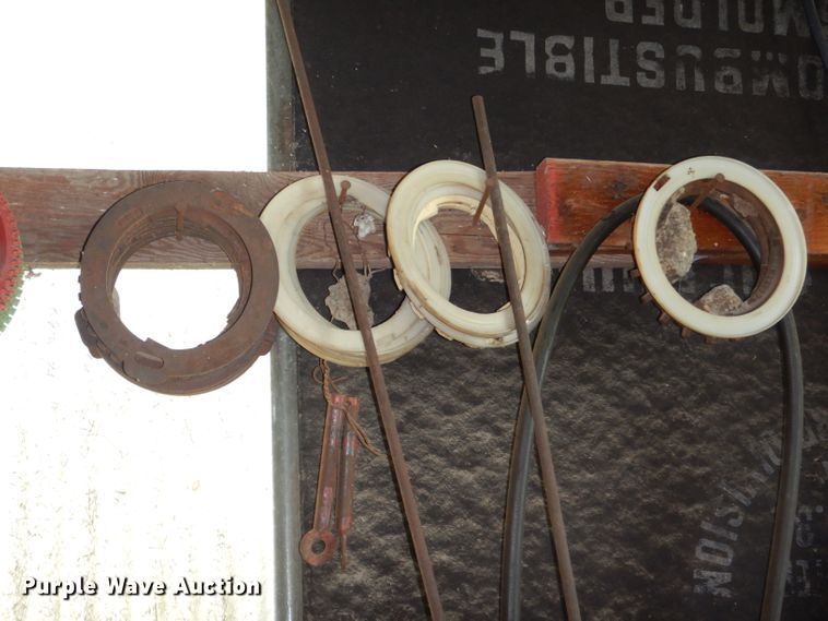 image for item FP9073 John Deere 1250 planter