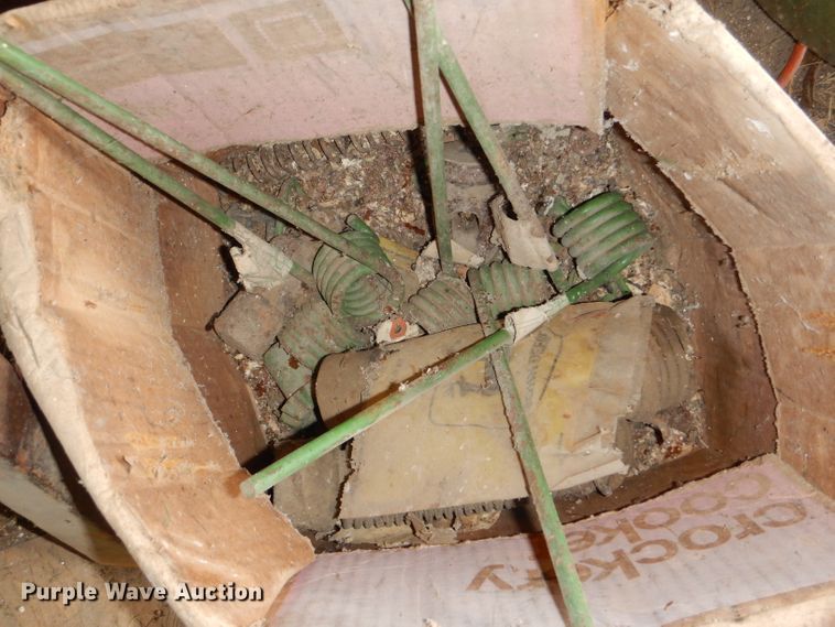 image for item FP9073 John Deere 1250 planter