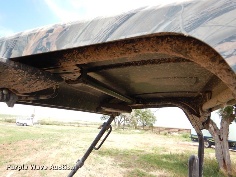 image for item FY9506 2011 John Deere 825i Gator utility vehicle