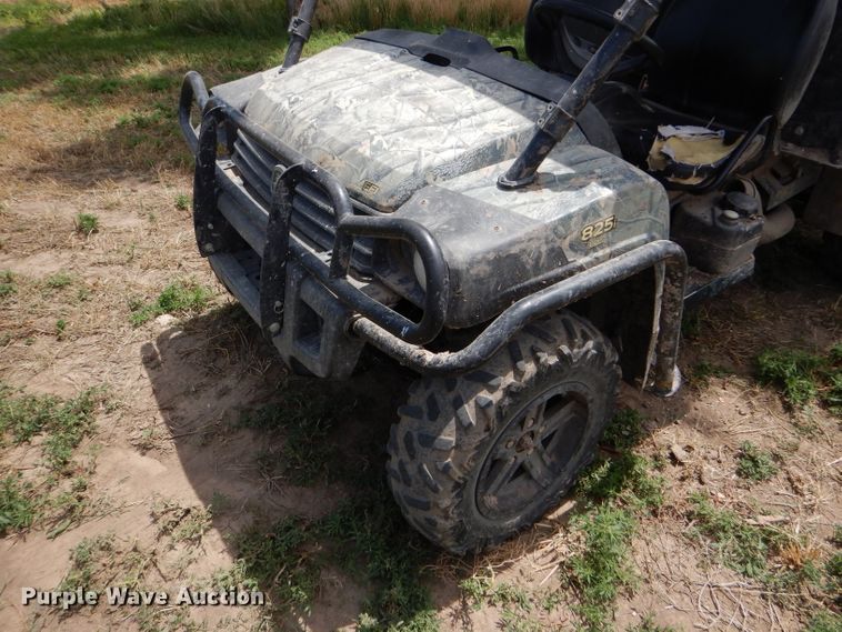 image for item FY9506 2011 John Deere 825i Gator utility vehicle