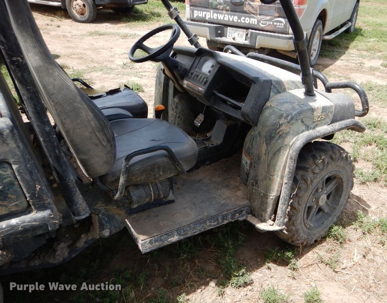 image for item FY9506 2011 John Deere 825i Gator utility vehicle