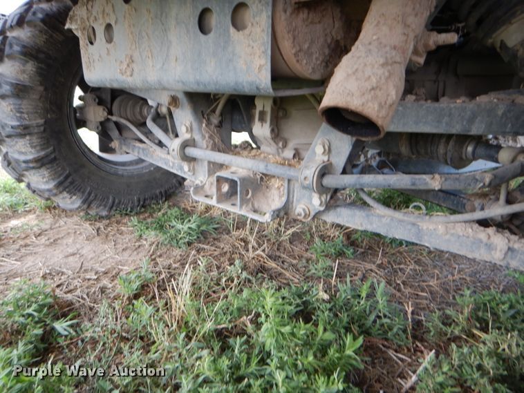 image for item FY9506 2011 John Deere 825i Gator utility vehicle