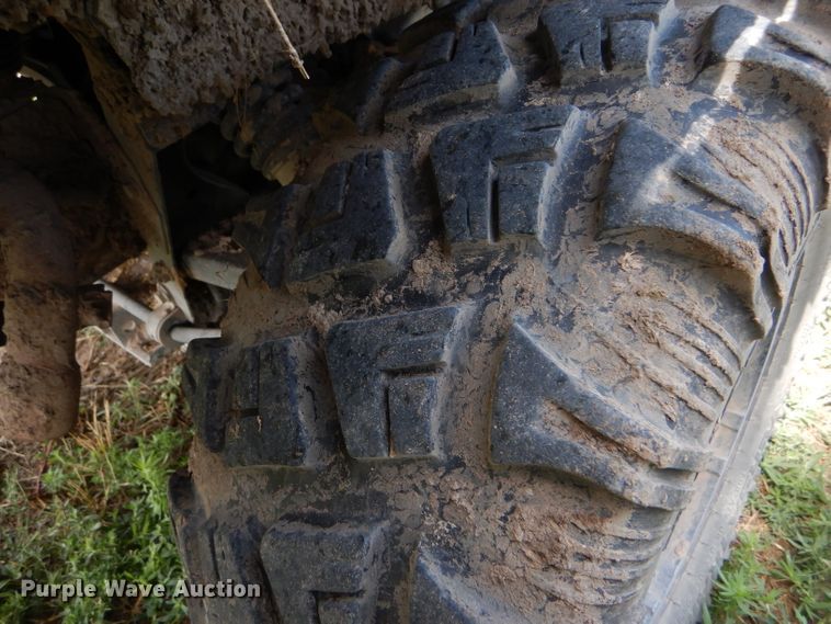 image for item FY9506 2011 John Deere 825i Gator utility vehicle