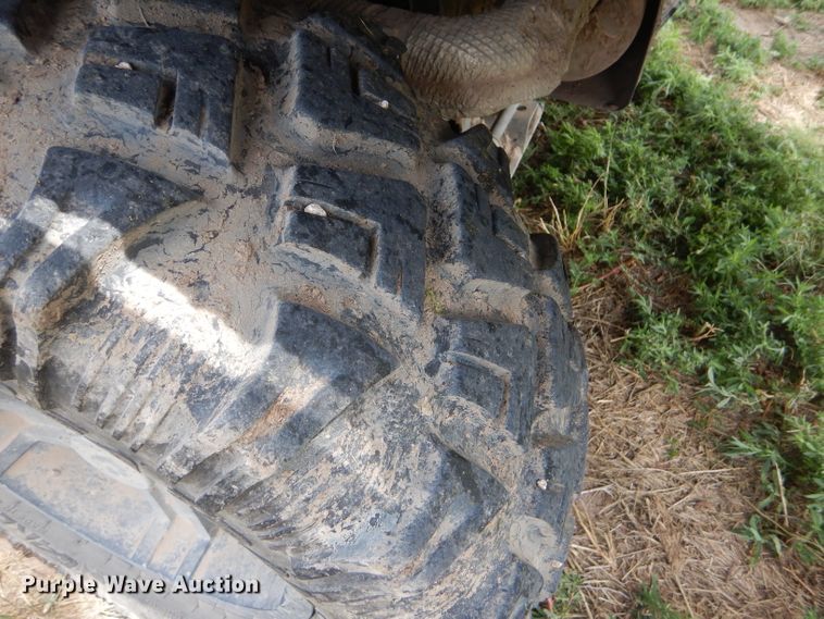 image for item FY9506 2011 John Deere 825i Gator utility vehicle