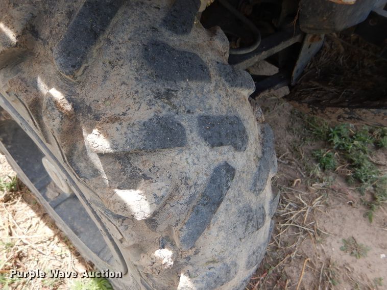 image for item FY9506 2011 John Deere 825i Gator utility vehicle