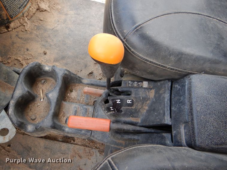 image for item FY9506 2011 John Deere 825i Gator utility vehicle