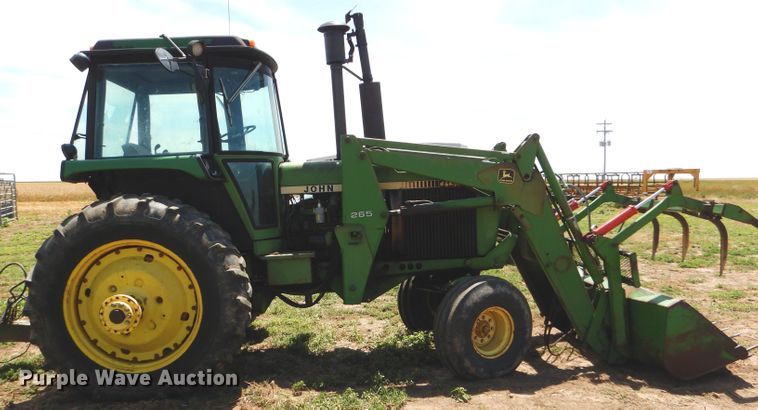 image for item FY9510 1980 John Deere 4440 tractor