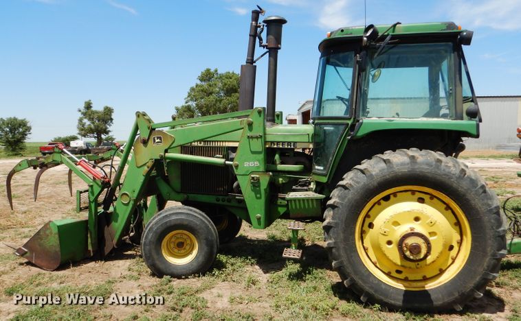 image for item FY9510 1980 John Deere 4440 tractor
