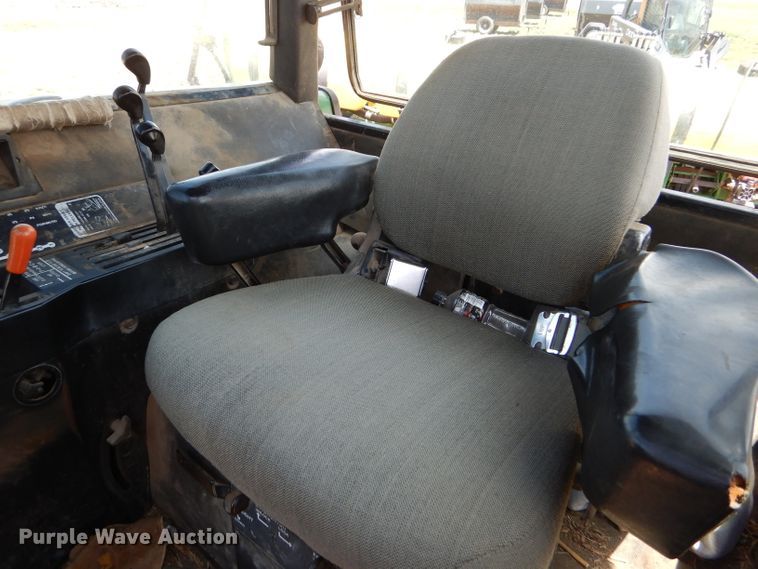 image for item FY9510 1980 John Deere 4440 tractor