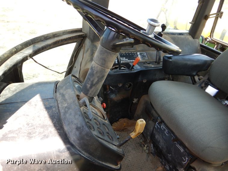 image for item FY9510 1980 John Deere 4440 tractor