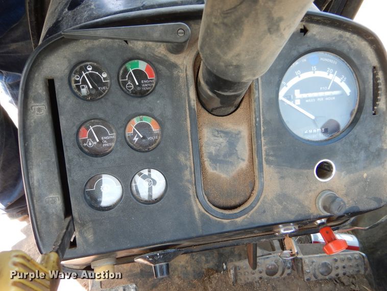 image for item FY9510 1980 John Deere 4440 tractor