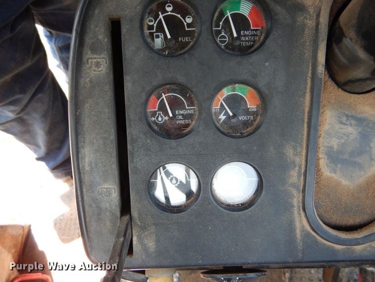 image for item FY9510 1980 John Deere 4440 tractor