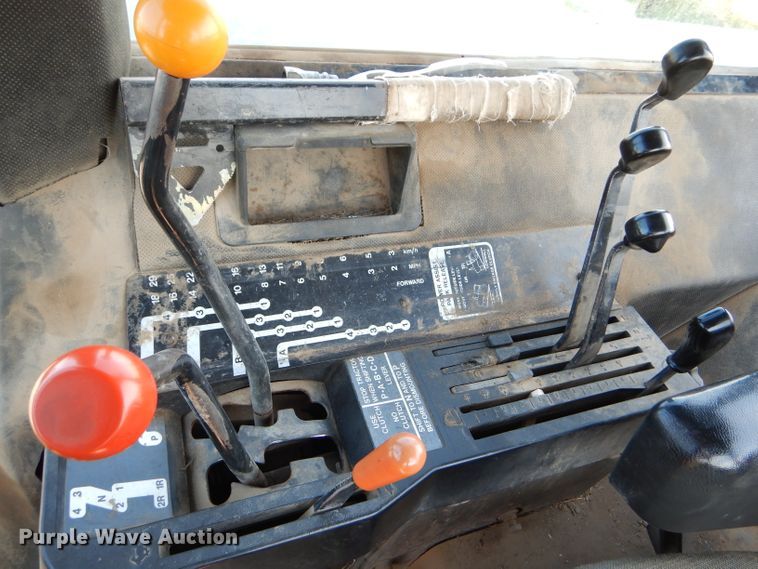 image for item FY9510 1980 John Deere 4440 tractor