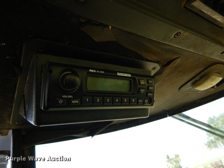 image for item FY9510 1980 John Deere 4440 tractor