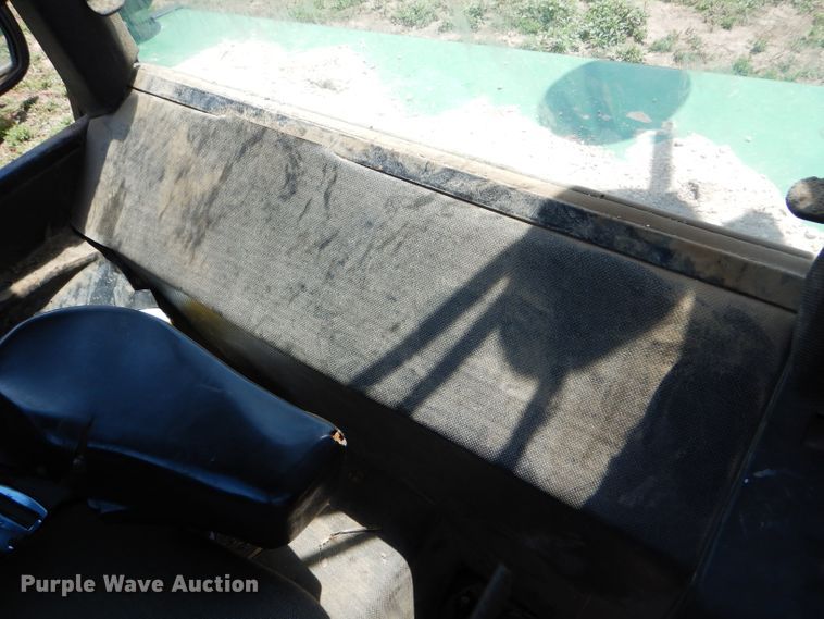 image for item FY9510 1980 John Deere 4440 tractor