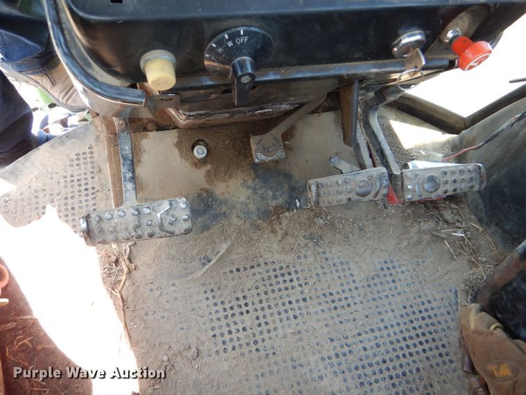 image for item FY9510 1980 John Deere 4440 tractor