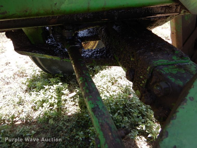 image for item FY9510 1980 John Deere 4440 tractor