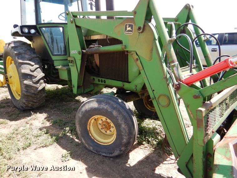 image for item FY9510 1980 John Deere 4440 tractor