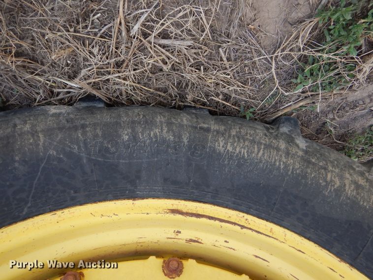 image for item FY9510 1980 John Deere 4440 tractor