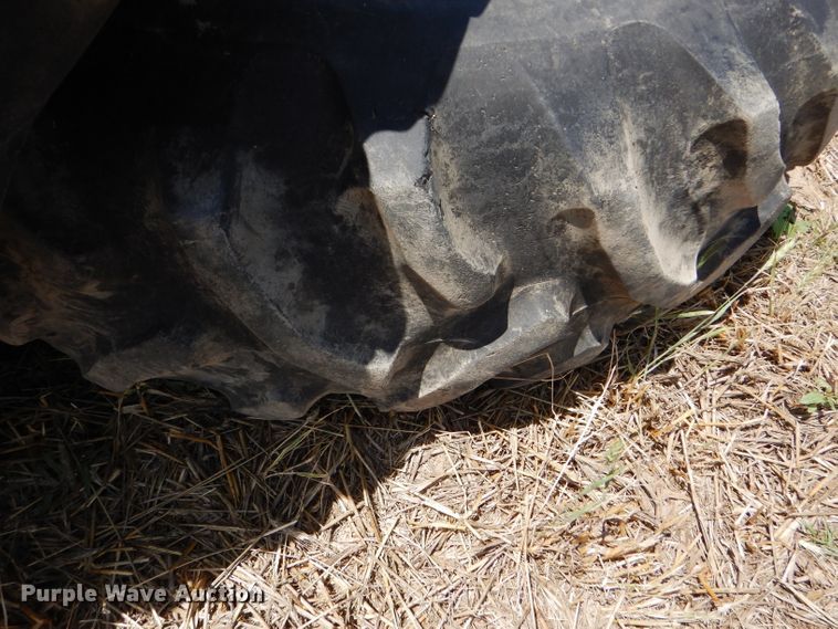 image for item FY9510 1980 John Deere 4440 tractor