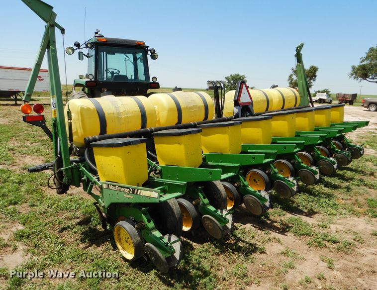 image for item FY9511 John Deere 7200 no-till planter