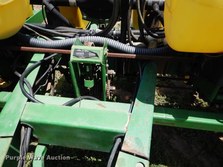 image for item FY9511 John Deere 7200 no-till planter