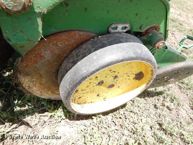 image for item FY9511 John Deere 7200 no-till planter