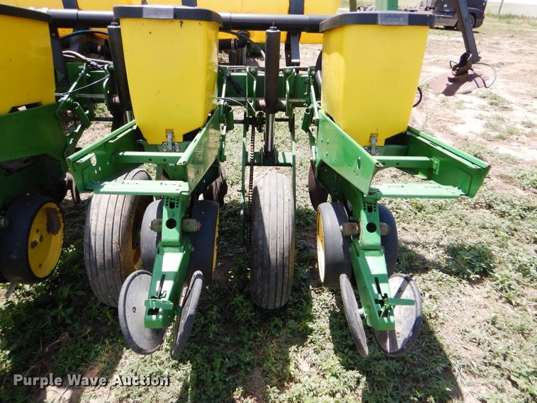 image for item FY9511 John Deere 7200 no-till planter