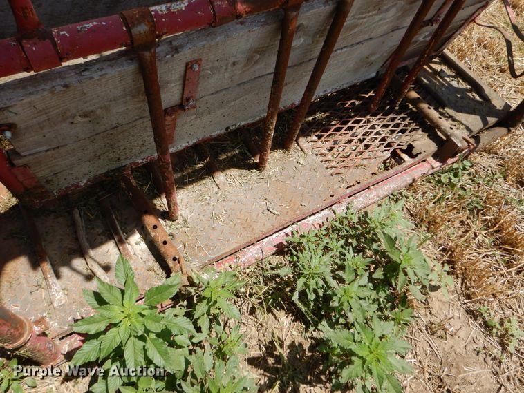 image for item FY9513 Livestock squeeze chute